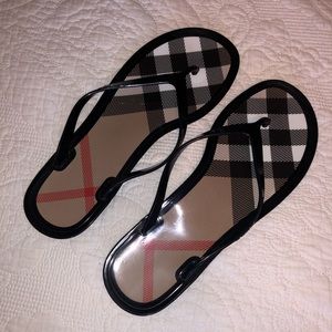 Burberry rubber flip flops